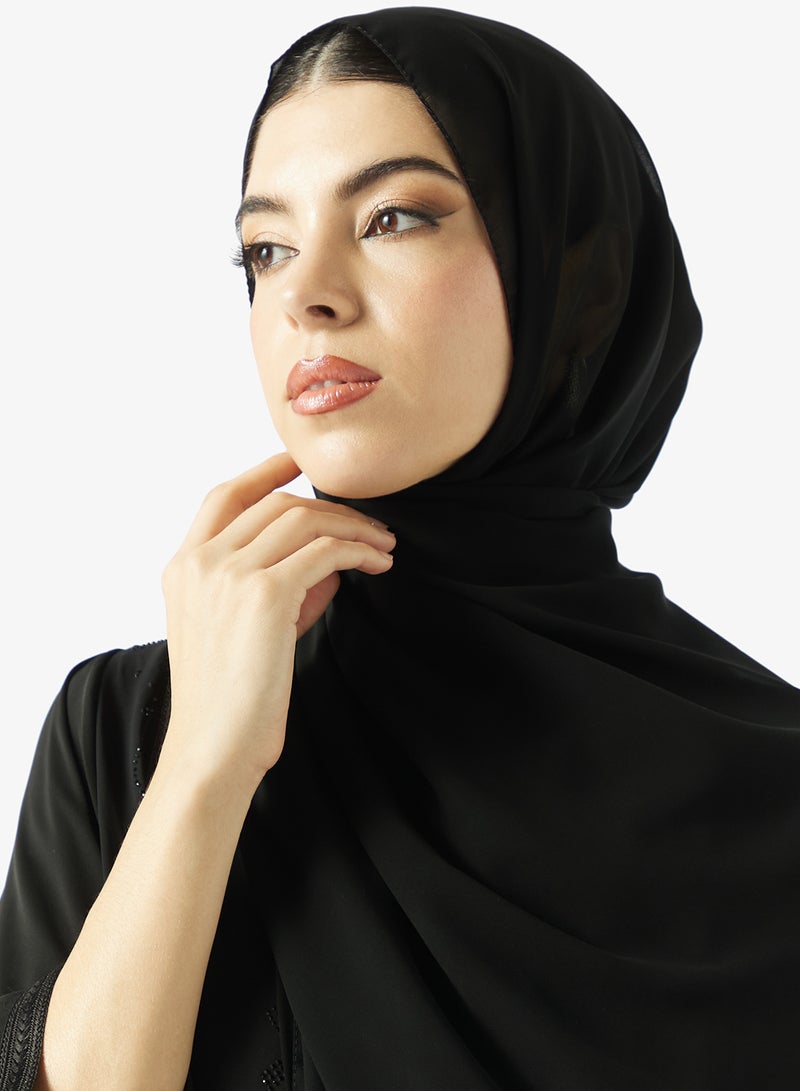 هيا كلوزيت عباية سوداء مطرزة مع شيلة - Image 4